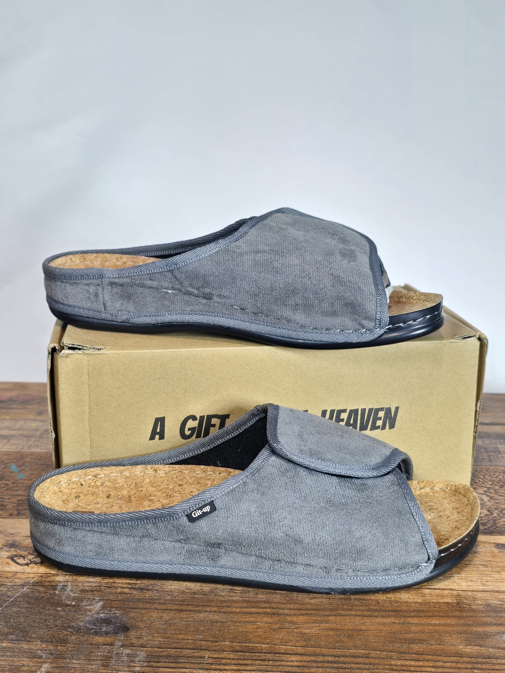 Women's  Gray OpenGit Up Toe Comfort Slippers Sandals Size 9
